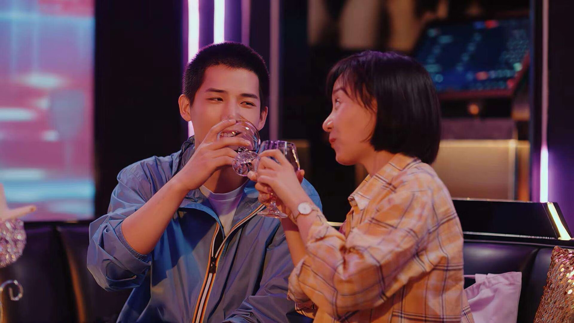 开云官方-浓眉谈球员角色定位清晰提升配合效率，浓眉球队